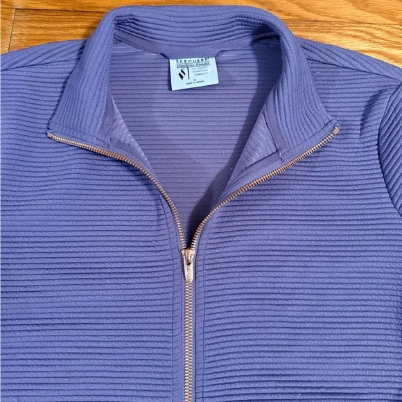 Light Ribbed Zip-Up Jacket - Picture 2 of 3